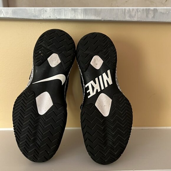 (EUC) Men's Roger Federer Nike Black Zoom Vapor Tennis Shoe (Size 8.5M/40 EUR) - Picture 5 of 7